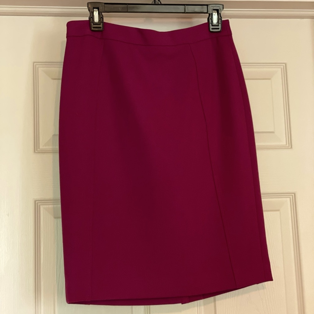 Halogen deep magenta pencil skirt with back slit, size 6.